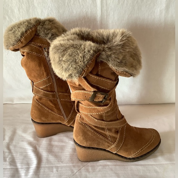 Suede wedge heel boot faux fur top size 7 - Picture 8 of 10
